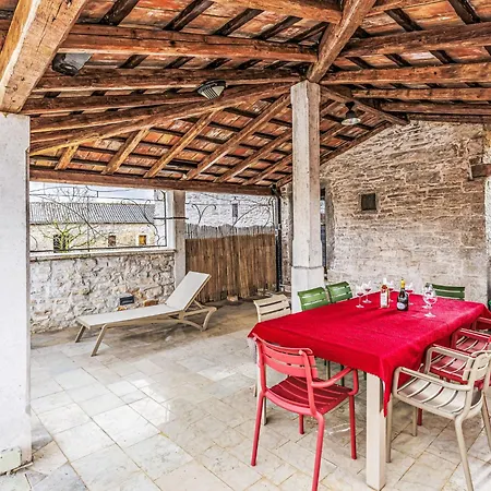 Casa de Férias Golden Roots By Interhome Pazin