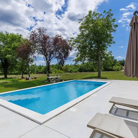Golden Roots By Interhome Casa de Férias Pazin