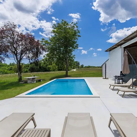 Golden Roots By Interhome Ferienhaus Pazin